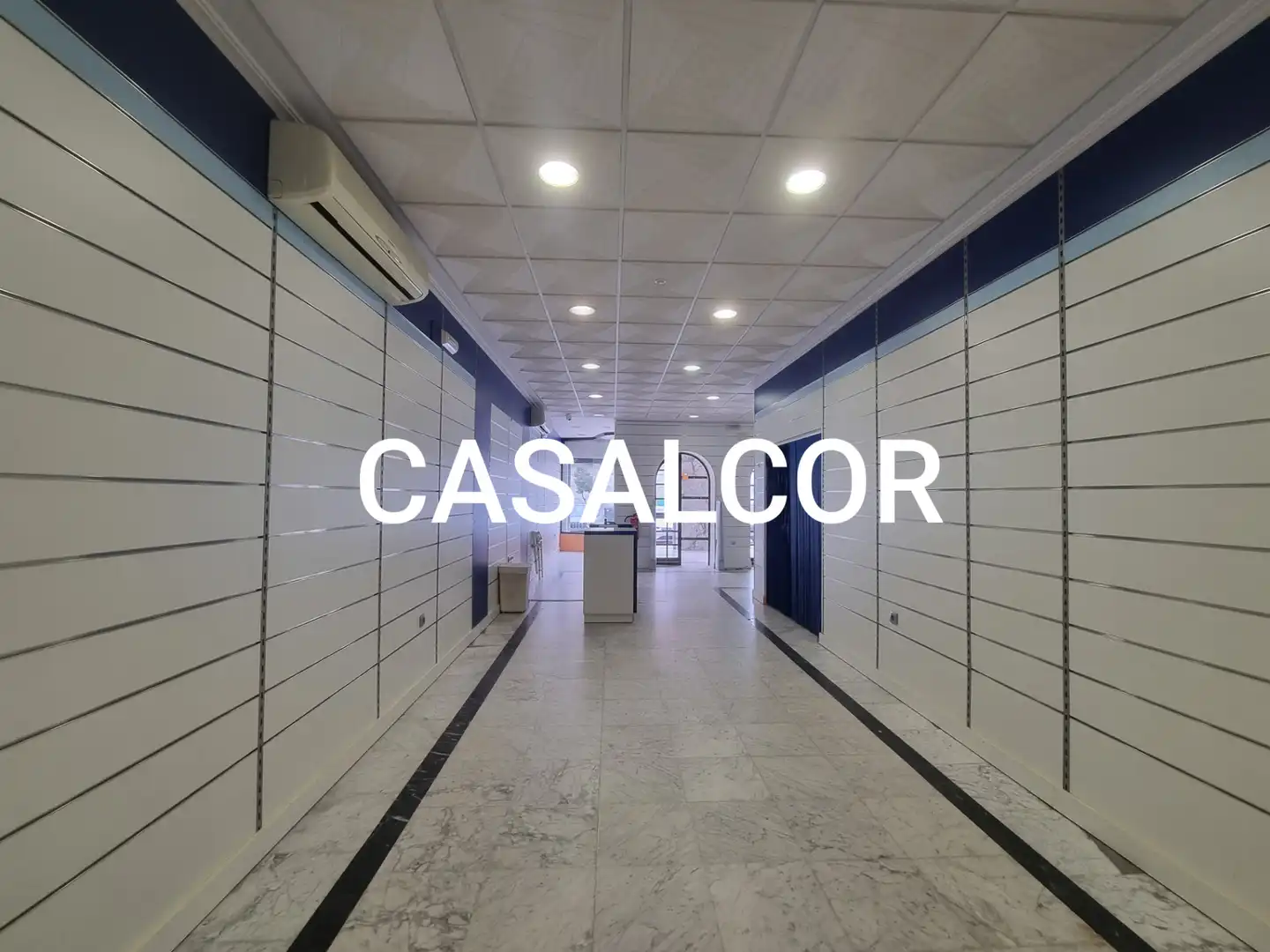 Local de alquiler en Mairena del Alcor con Aire acondicionado, Calefacción y Amueblado