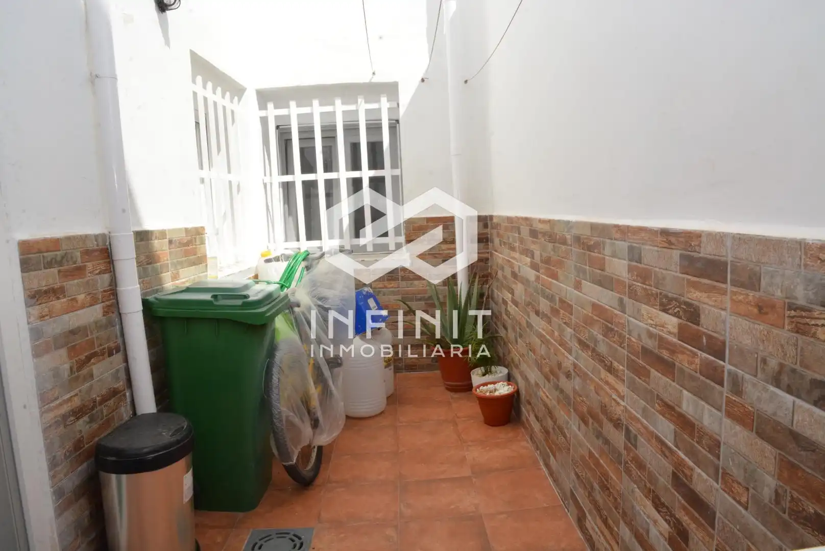 Houses for sale in Mazuecos  with Air Conditioner and Balcony