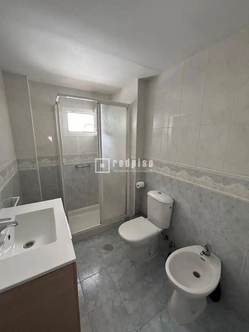 Baño de Piso en venta en Mairena del Aljarafe con Aire acondicionado