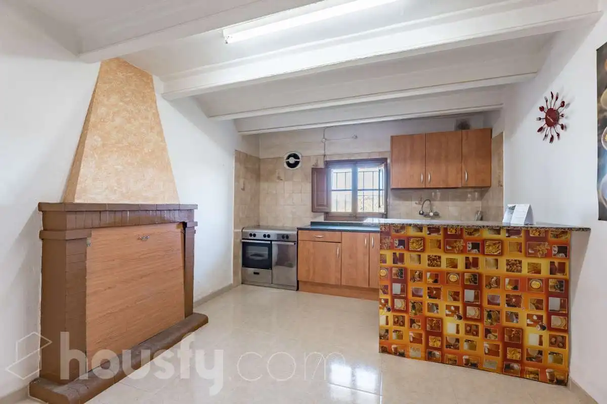 Cocina de Casa adosada en venta en Santa Margarida I Els Monjos con Trastero