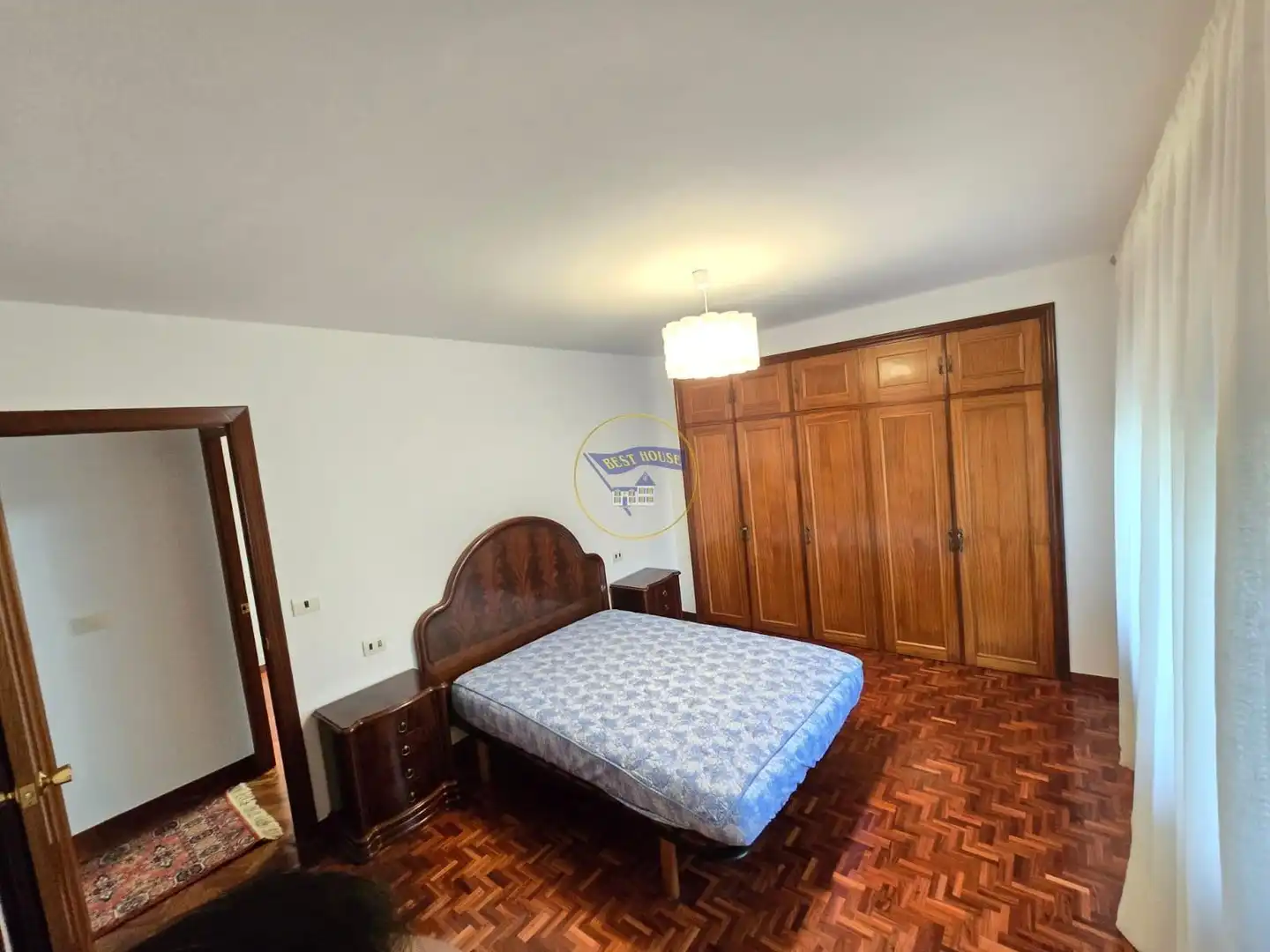 Habitación de Piso en venta en Vigo  con Calefacción, Parquet y Terraza