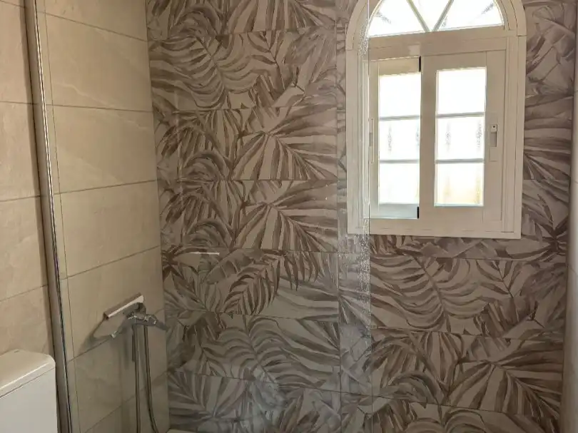Bany de Casa o xalet de lloguer en Cártama amb Aire condicionat, Terrassa i Moblat