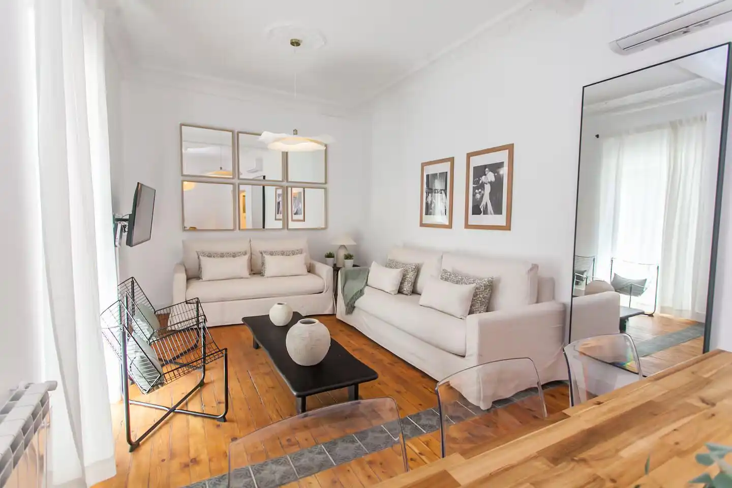 Wohnzimmer von Wohnungen zur Miete in Bilbao  mit Klimaanlage, Terrasse und Möbliert