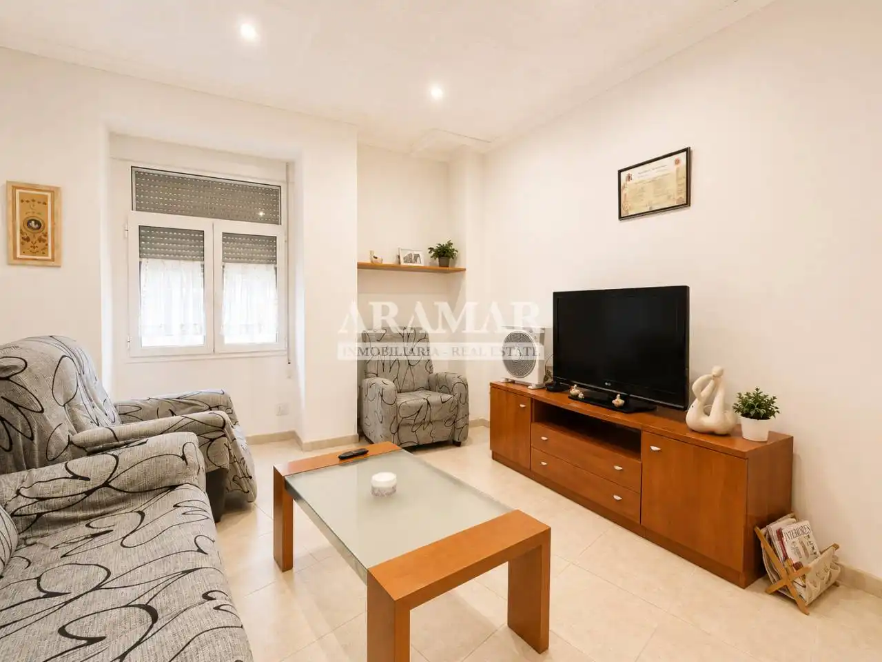 Sala d'estar de Casa adosada en venda en Pego amb Aire condicionat i Terrassa