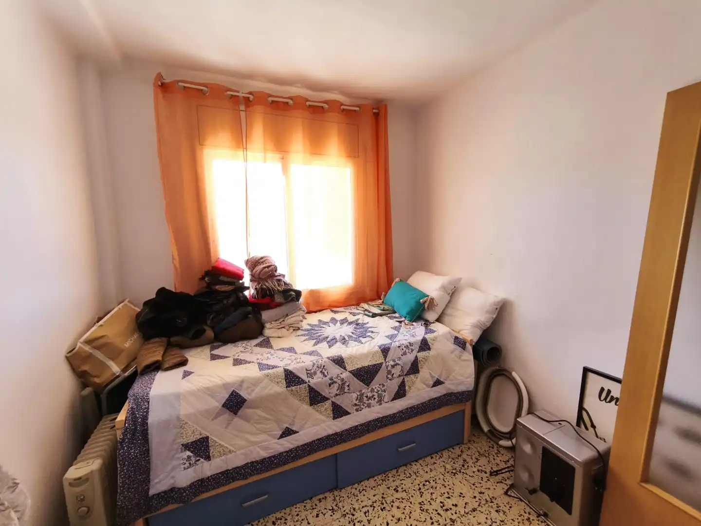 Dormitori de Apartament en venda en Mont-roig del Camp amb Terrassa, Traster i Forn