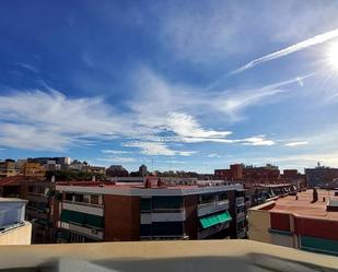 Vista exterior de Àtic en venda en Alicante / Alacant amb Aire condicionat, Calefacció i Terrassa