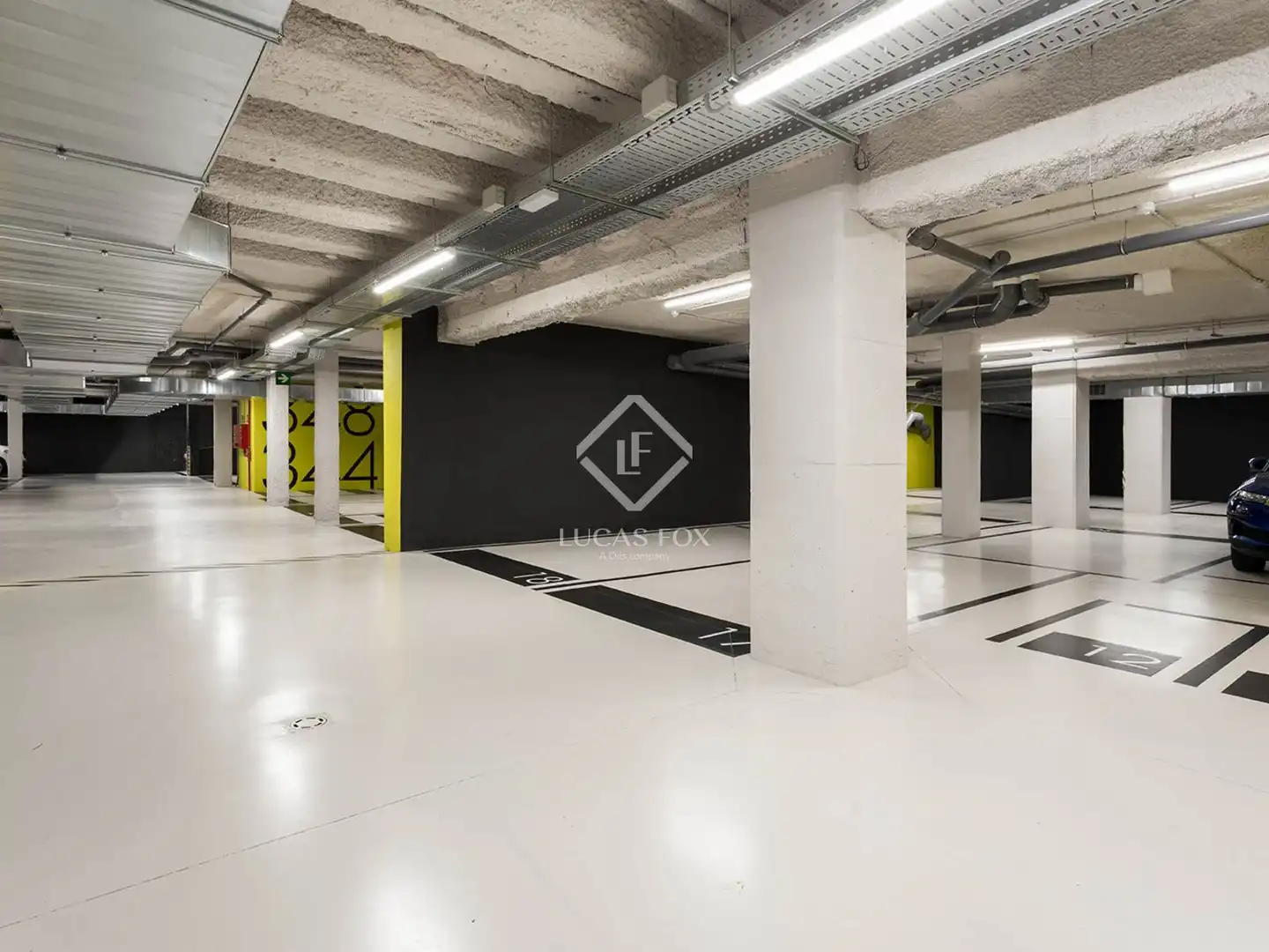 Parking of Flat for sale in Barcelona  with Air Conditioner, Heating and Terrace