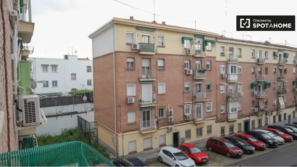 Vista exterior de Pis de lloguer en Madrid amb Aire condicionat, Calefacció i Moblat