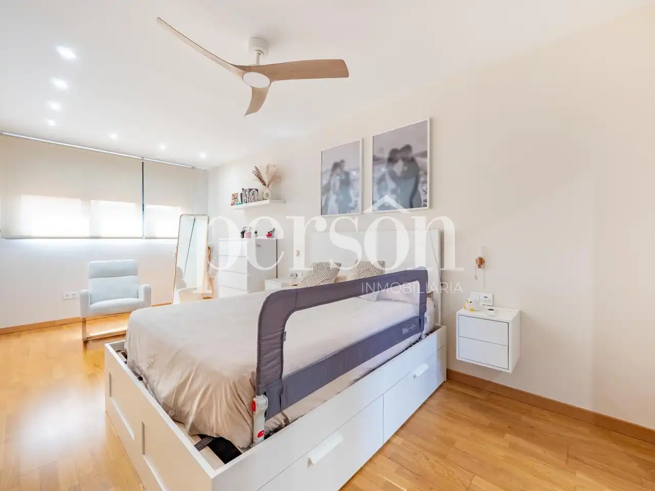 Habitación de Ático en venta en Valencia con Aire acondicionado, Terraza y Trastero