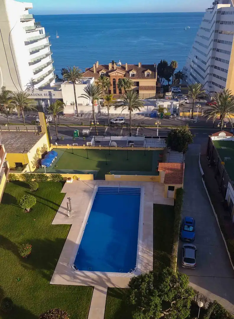 Flat with pool for sale in de la Telefonica