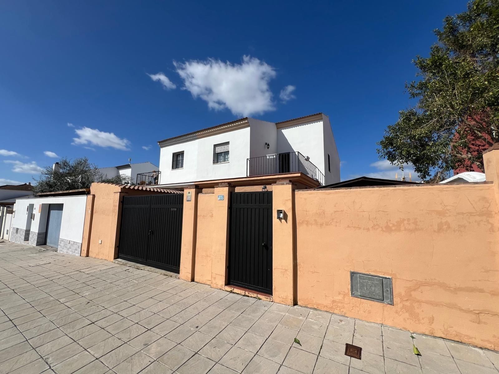 Vista exterior de Casa adosada en venda en Los Molares