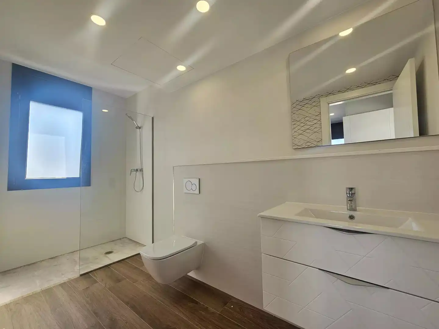 Bathroom of Houses for sale in Empuriabrava  with Air Conditioner, Heating and Swimming Pool