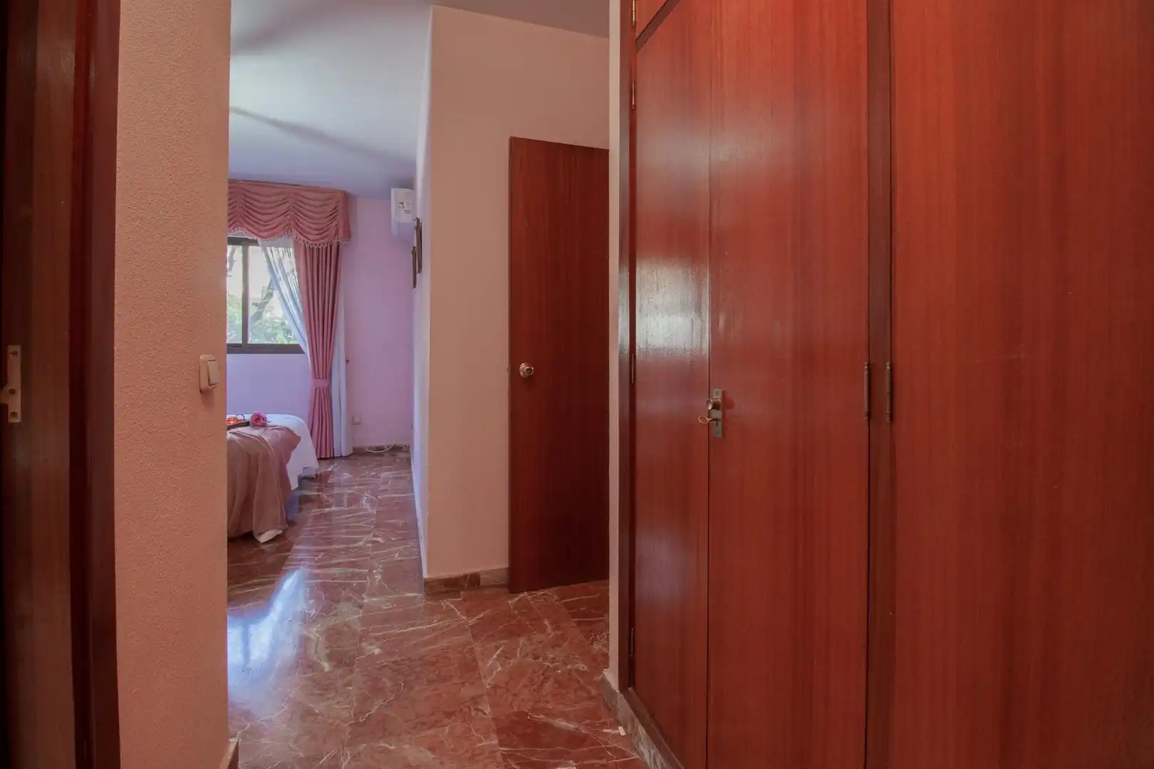 Bedroom of Flat for sale in Sevilla  with Air Conditioner, Heating and Community pool