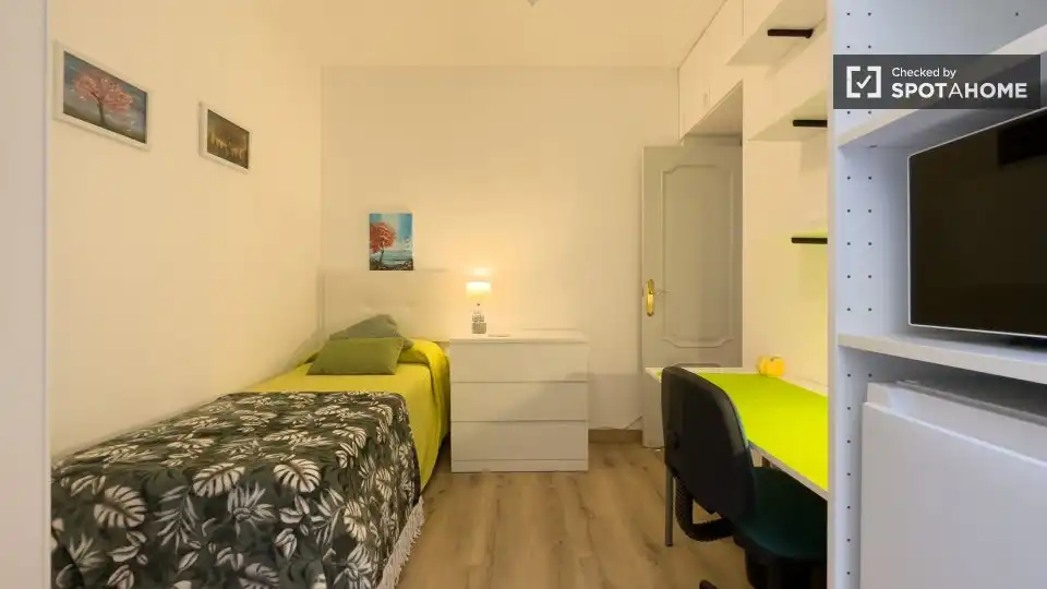 Habitación de Piso de alquiler en Barcelona con Aire acondicionado, Calefacción y Amueblado