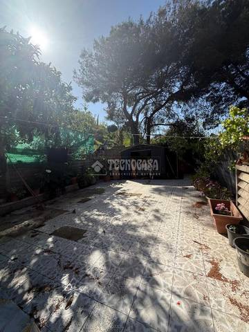 Casa-chalet en Venta en Torre Baró