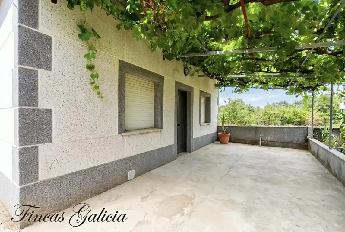 Casa amb jardí en venda a Vilardevós, imagen 3