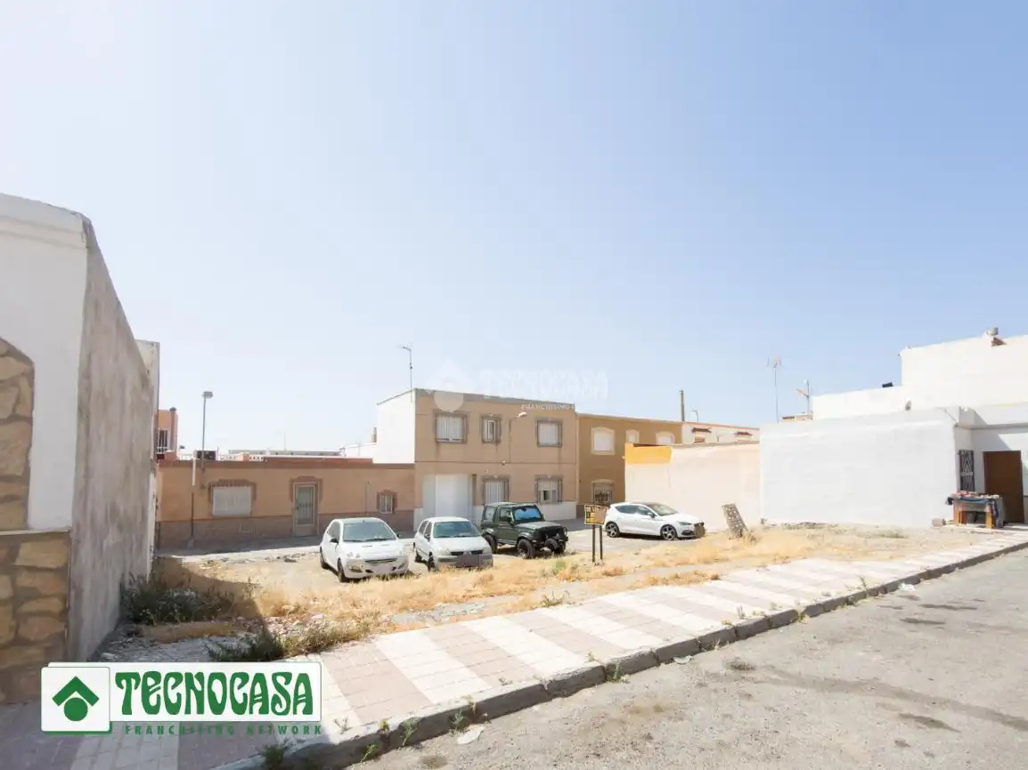 Terreny residencial en venda a Adra