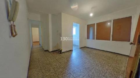 Foto 2 de Piso en venta en Calle Teulada, El Besós i el Maresme,  Barcelona Capital