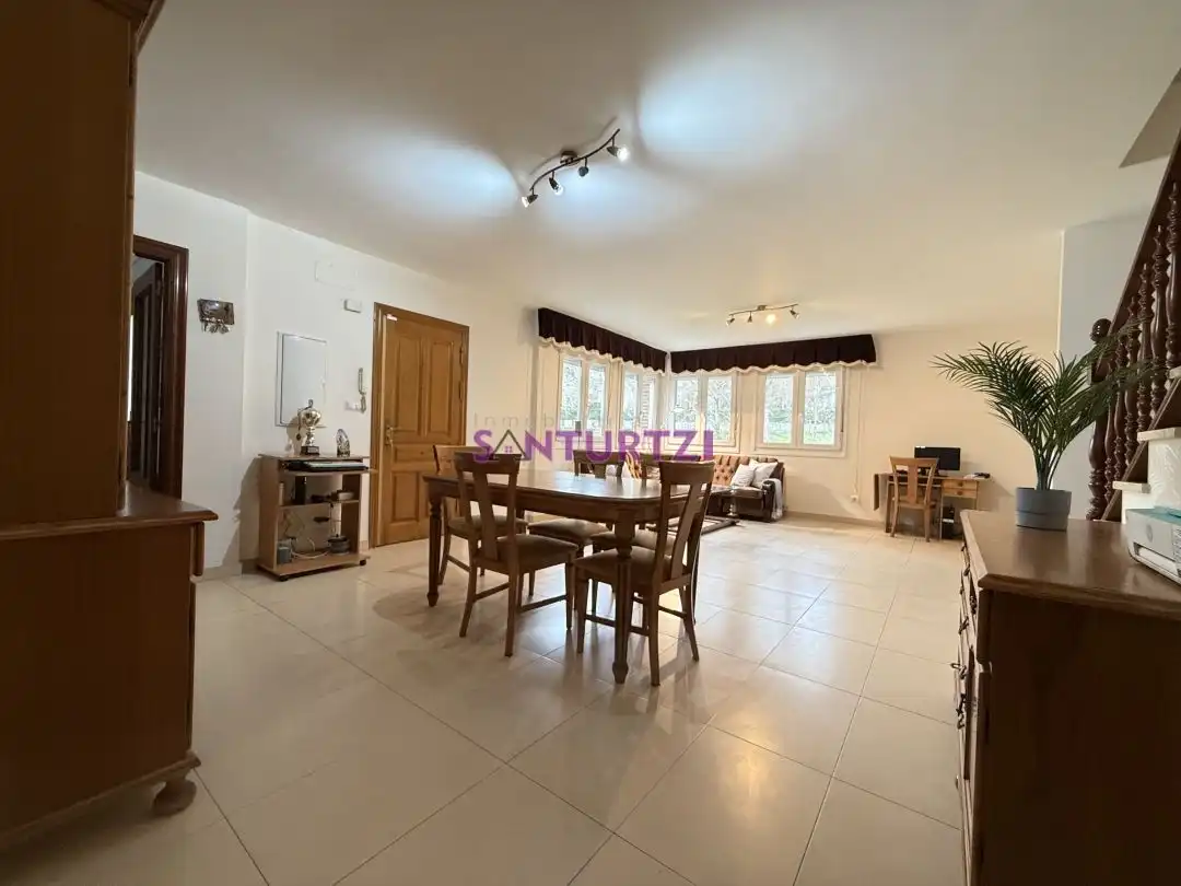Dining room of Detached homes for sale in Castro-Urdiales  with Heating, Terrace and Furnished