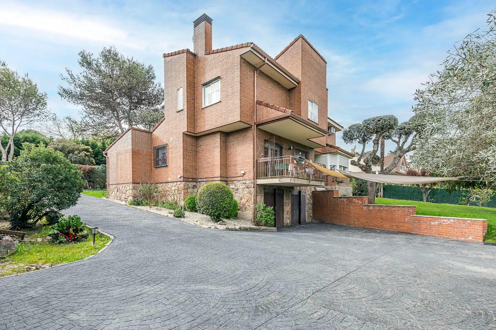 Vista exterior de Casa o chalet en venta en Villaviciosa de Odón