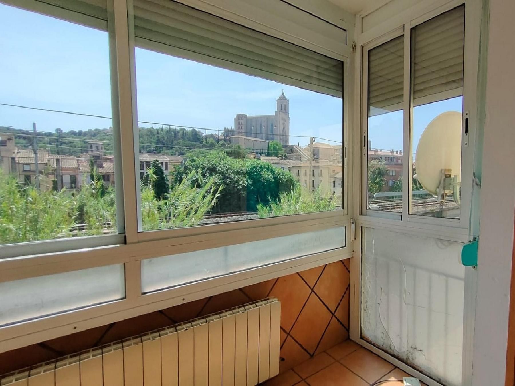 Vista exterior de Pis en venda en Girona Capital