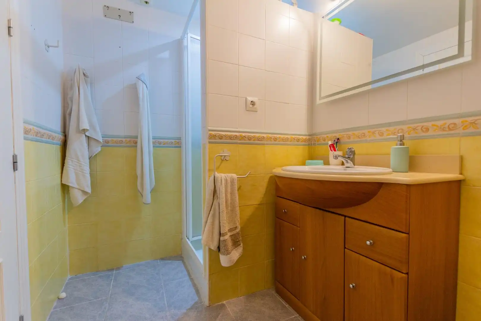 Bathroom of Flat for sale in Águilas  with Private garden, Terrace and Furnished