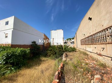 Terreny residencial en venda a L'Alcúdia de Crespins