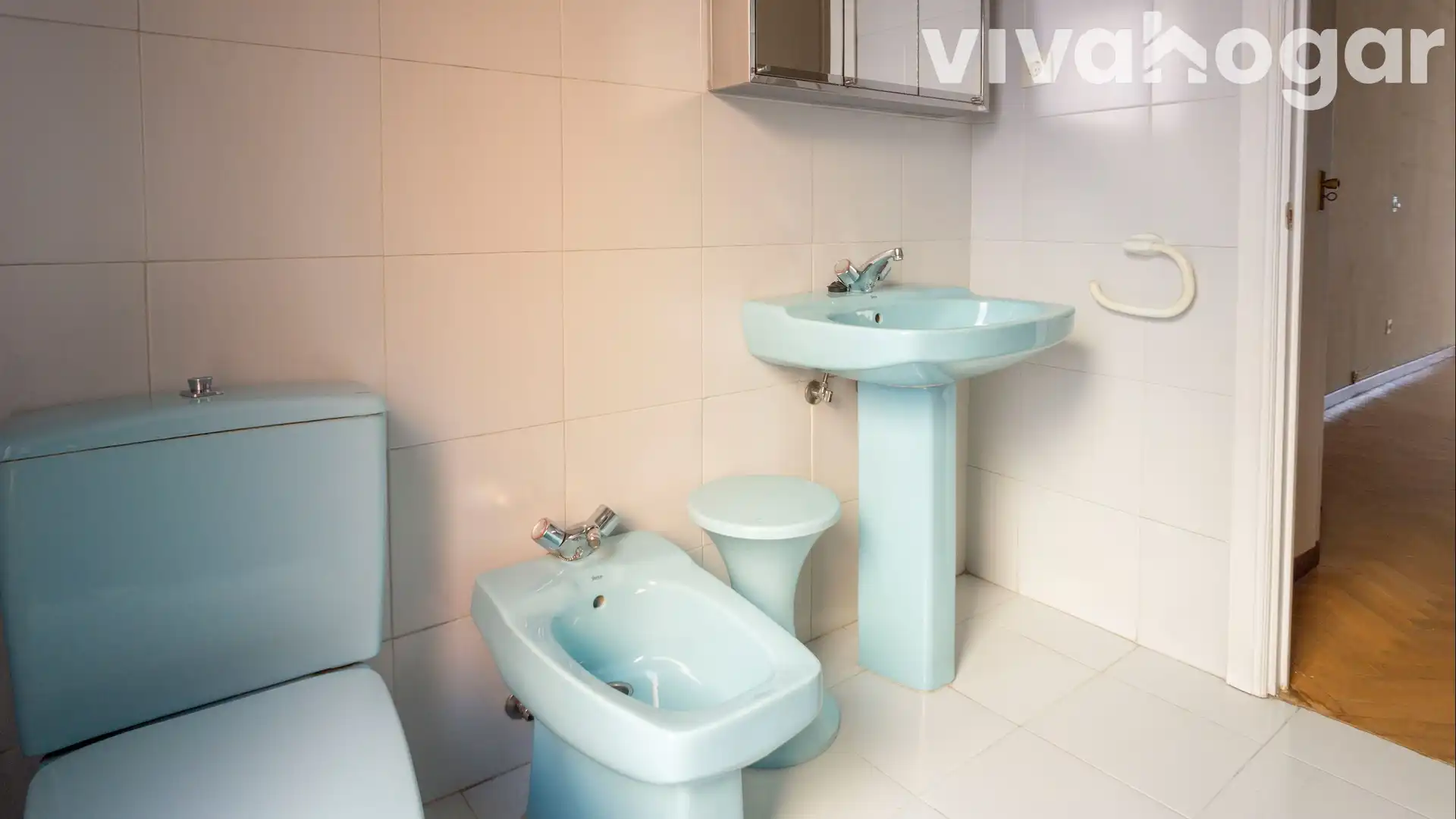 Bathroom of Study for sale in Madrid  with Air Conditioner and Heating