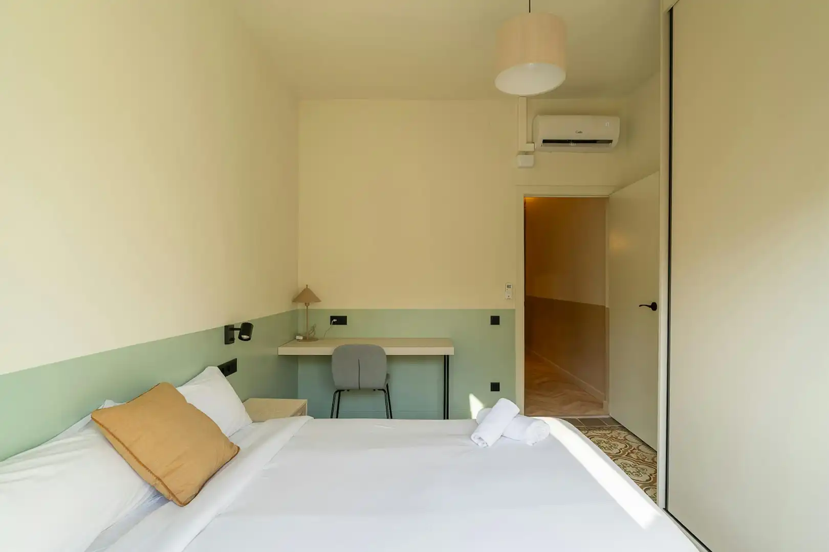 Habitación de Piso de alquiler en Barcelona con Aire acondicionado, Calefacción y Amueblado