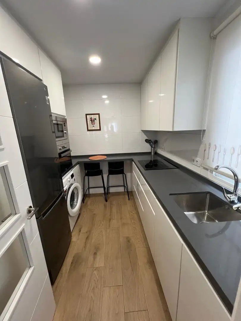 Flat with terrace to rent in Sur, imagen 2