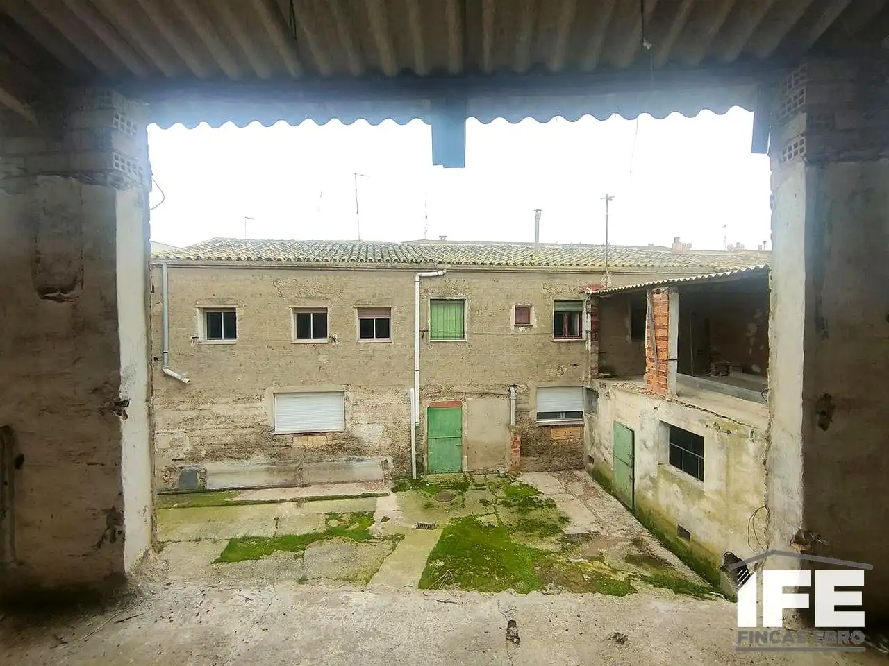 Vista exterior de Casa o xalet en venda en Alagón