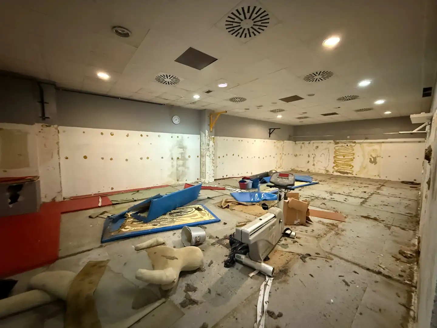 Business premises for sale in Calle Vázquez López, imagen 9