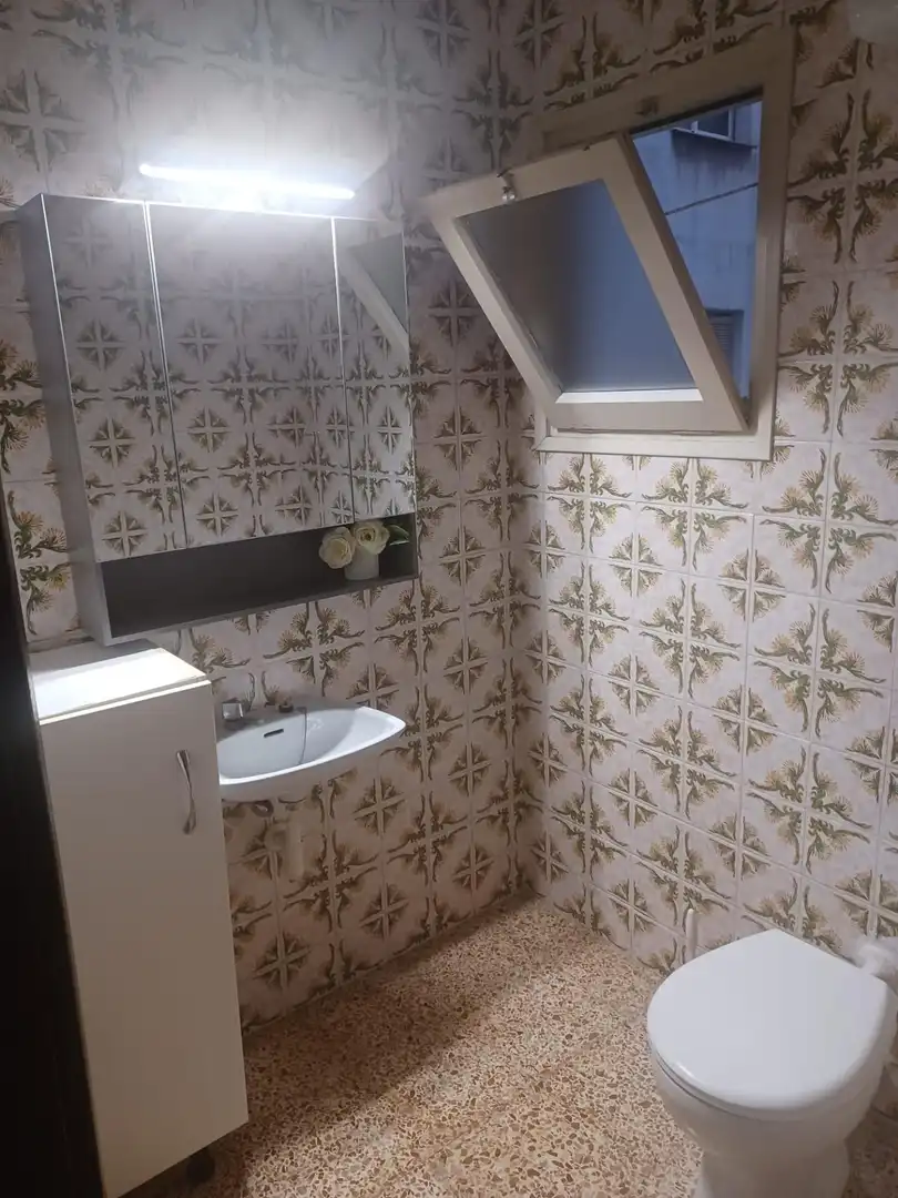 Baño de Piso para compartir en Reus