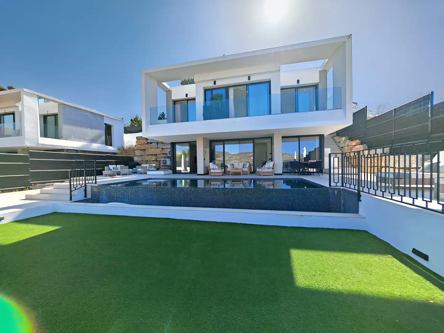House with pool for sale in Estepona Pueblo