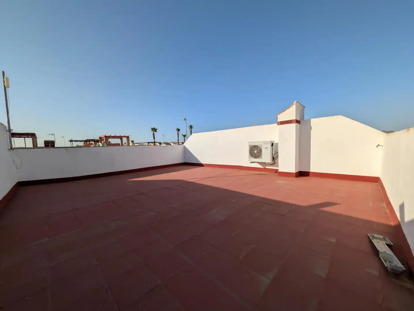Terrassa de Casa adosada en venda en Mazarrón amb Aire condicionat, Jardí privat i Piscina comunitària