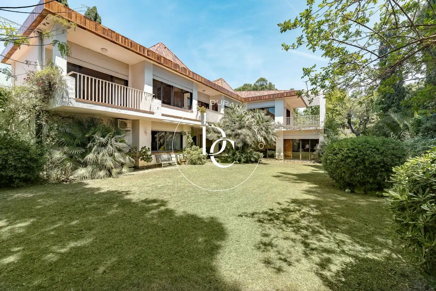 Vista exterior de Casa o xalet en venda en Cubelles amb Aire condicionat, Calefacció i Jardí privat