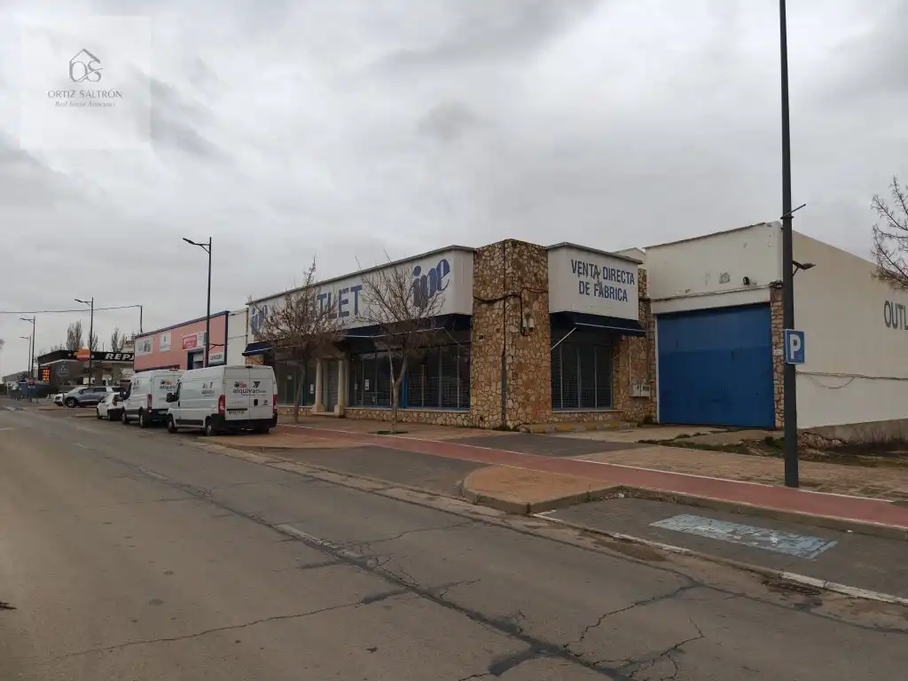 Nave industrial en venta en Quintanar de la Orden