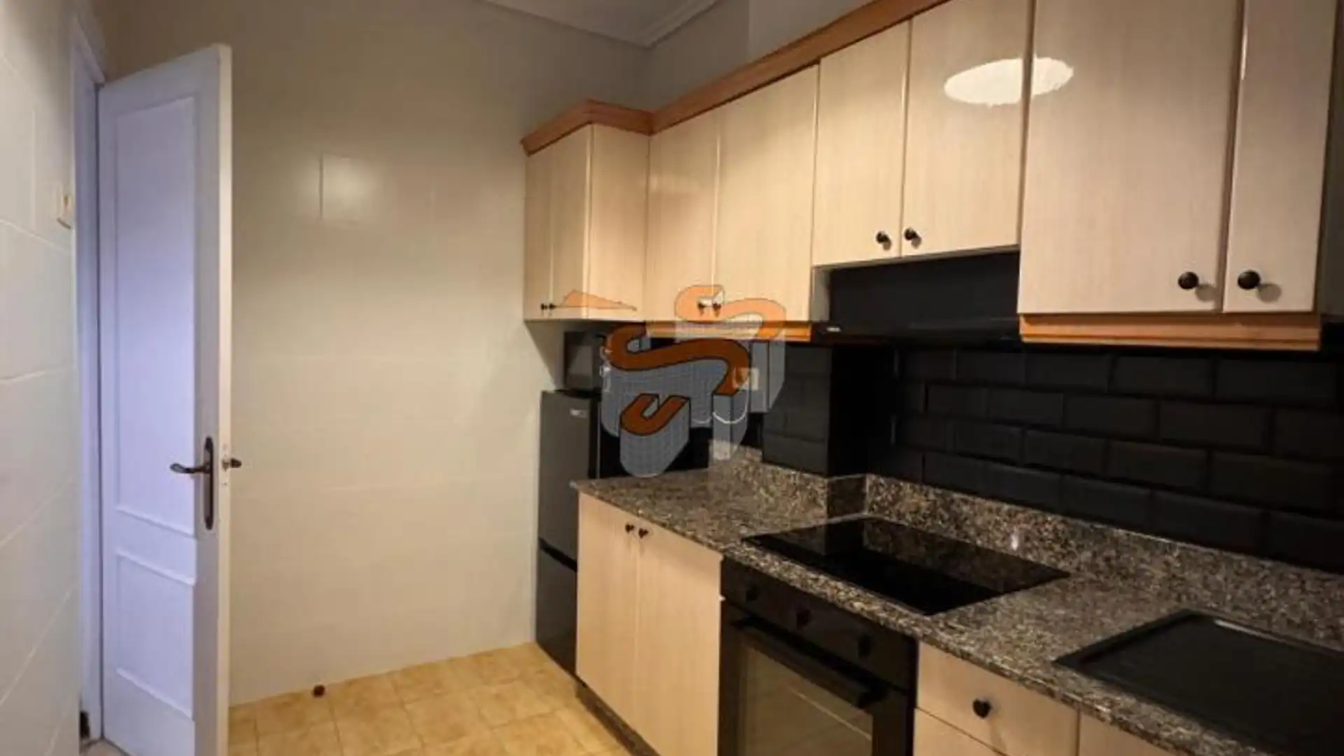 Cocina de Piso de alquiler en Ferrol con Calefacción y Amueblado