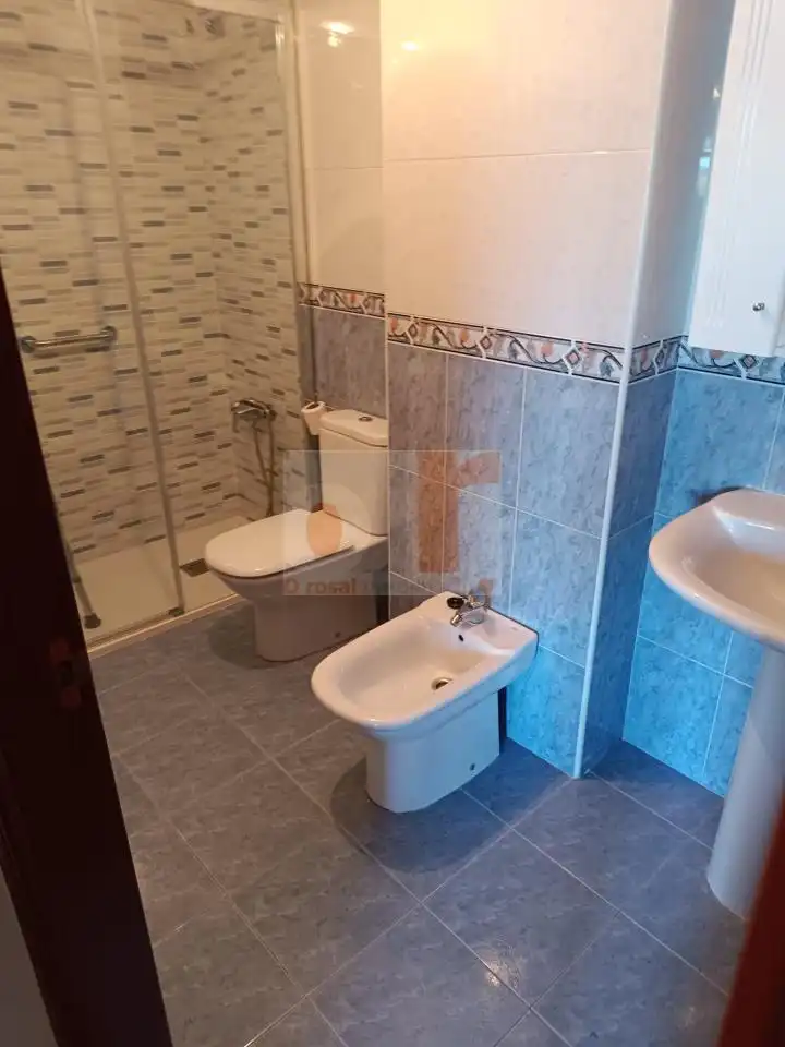 Baño de Apartamento en venta en Moaña con Calefacción y Trastero