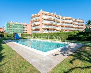 Swimming pool of Planta baja for sale in Salou  with Heating, Private garden and Community pool