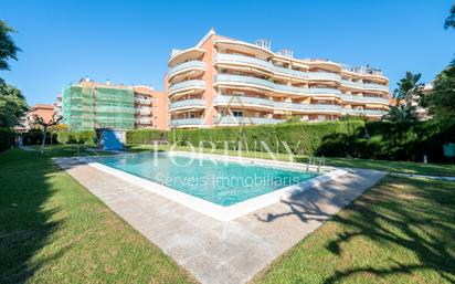 Piscina de Planta baixa en venda en Salou amb Calefacció, Jardí privat i Piscina comunitària