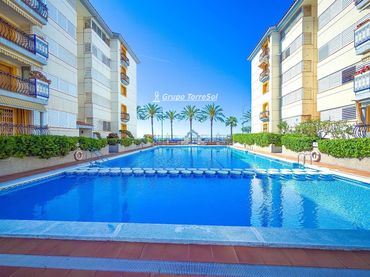 Flat with pool for sale in Cossetània