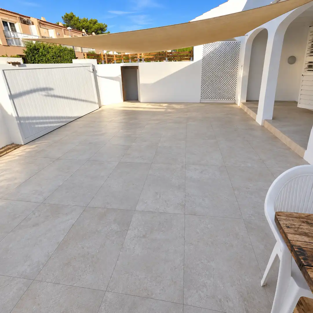 Adossat amb jardí en venda a Cala Blanca, imagen 3