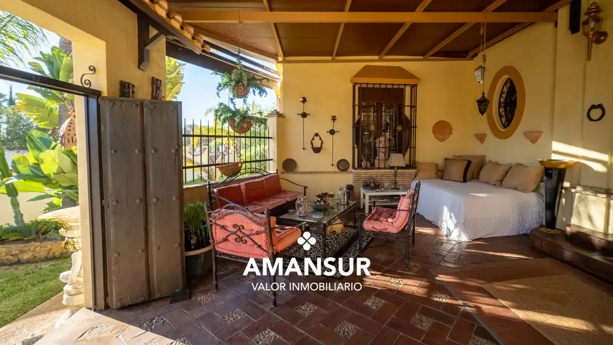 Chalet con piscina en venta en Avenida del Almendro, imagen 15