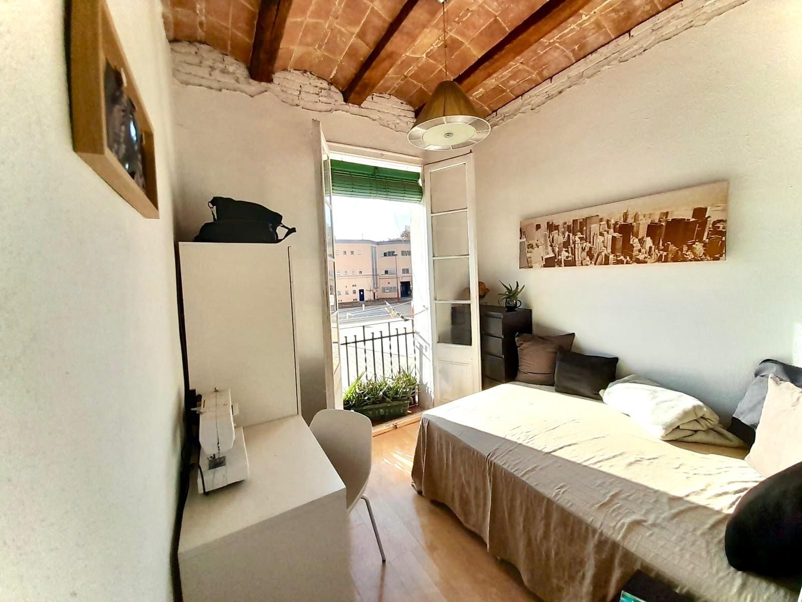 Bedroom of Flat for sale in  Barcelona Capital  with Heating, Storage room and Balcony