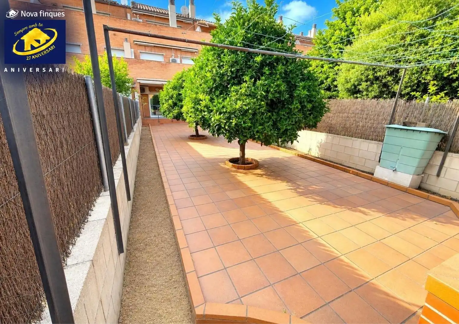 Vista exterior de Casa adosada en venta en Castellar del Vallès con Aire acondicionado, Calefacción y Terraza