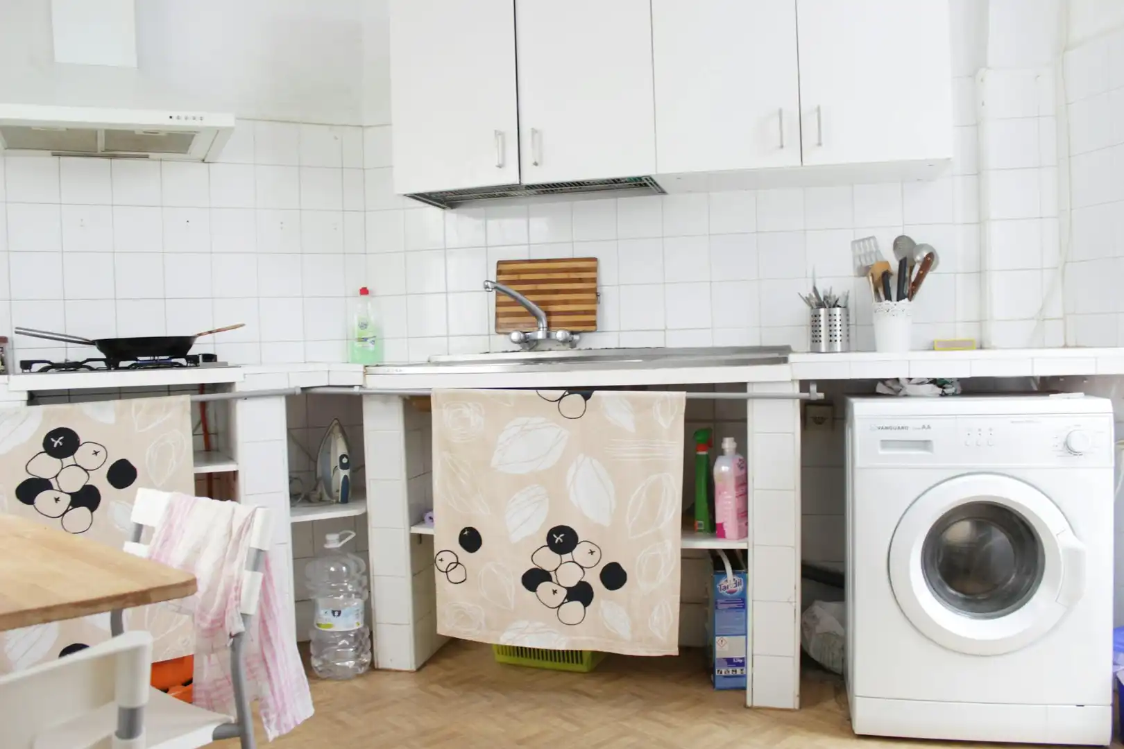 Küche von Wohnung zur untervermieten in Sevilla mit Klimaanlage, Möbliert und Waschmaschine