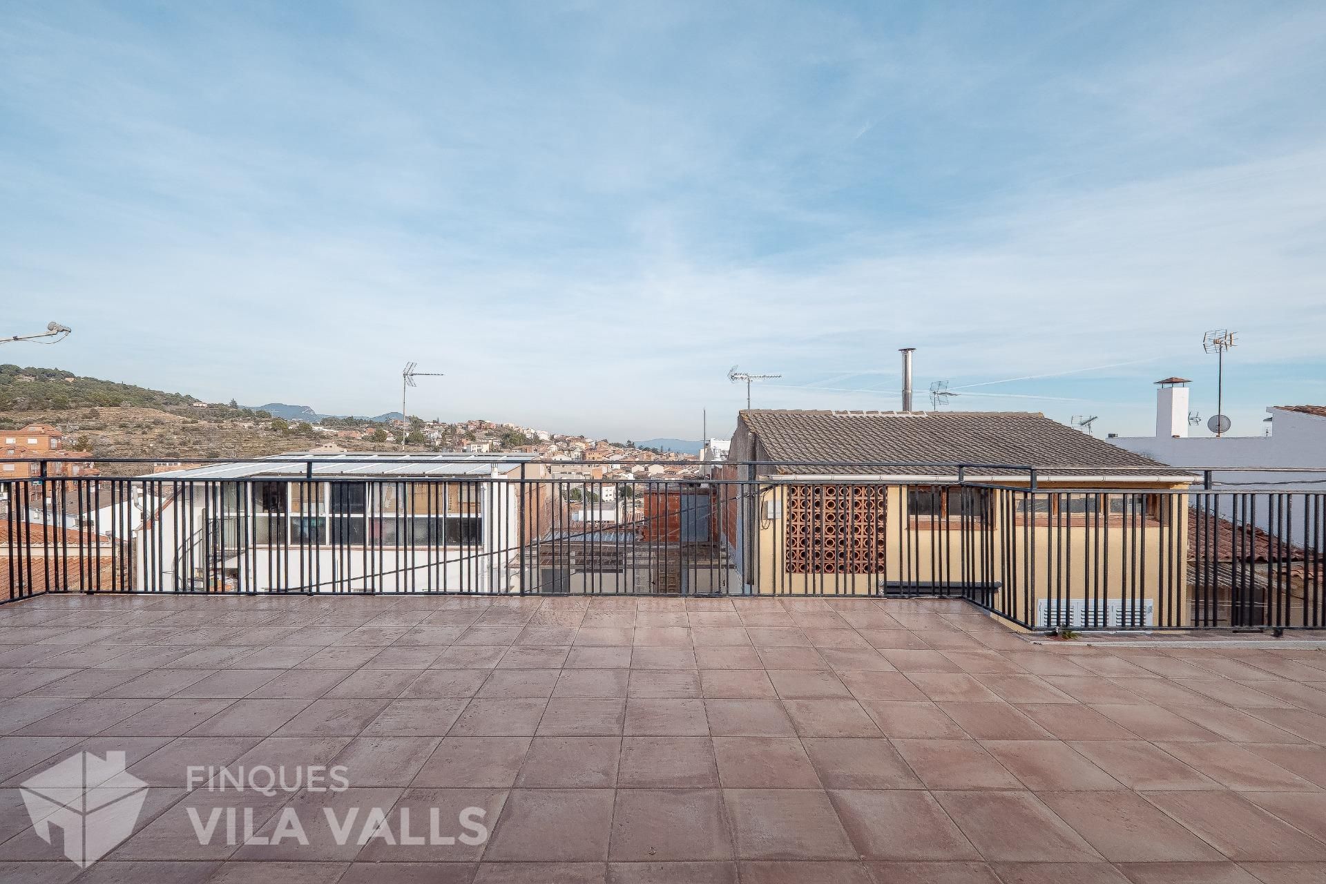 Vista exterior de Casa o xalet en venda en Sant Feliu de Codines amb Aire condicionat i Terrassa