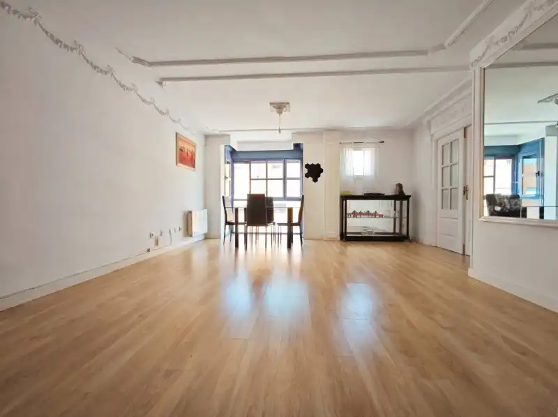 Living room of Flat for sale in Madrid  with Storage room