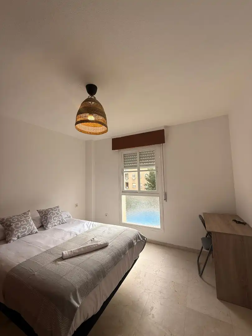 Bedroom of Flat for share in Málaga  with Furnished, Oven and Washing machine